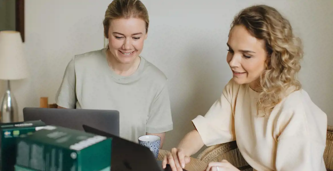 Linnea Markmeyer och Vendela Wikman, grundare av Unna AB.